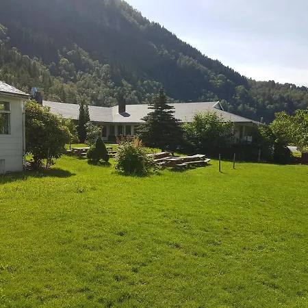 Hotel Folgefonn Gjestetun *